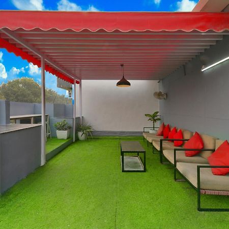 Divine Inn Couple Friendly Hotel Near Sector 51 Metro Station Noida Zewnętrze zdjęcie