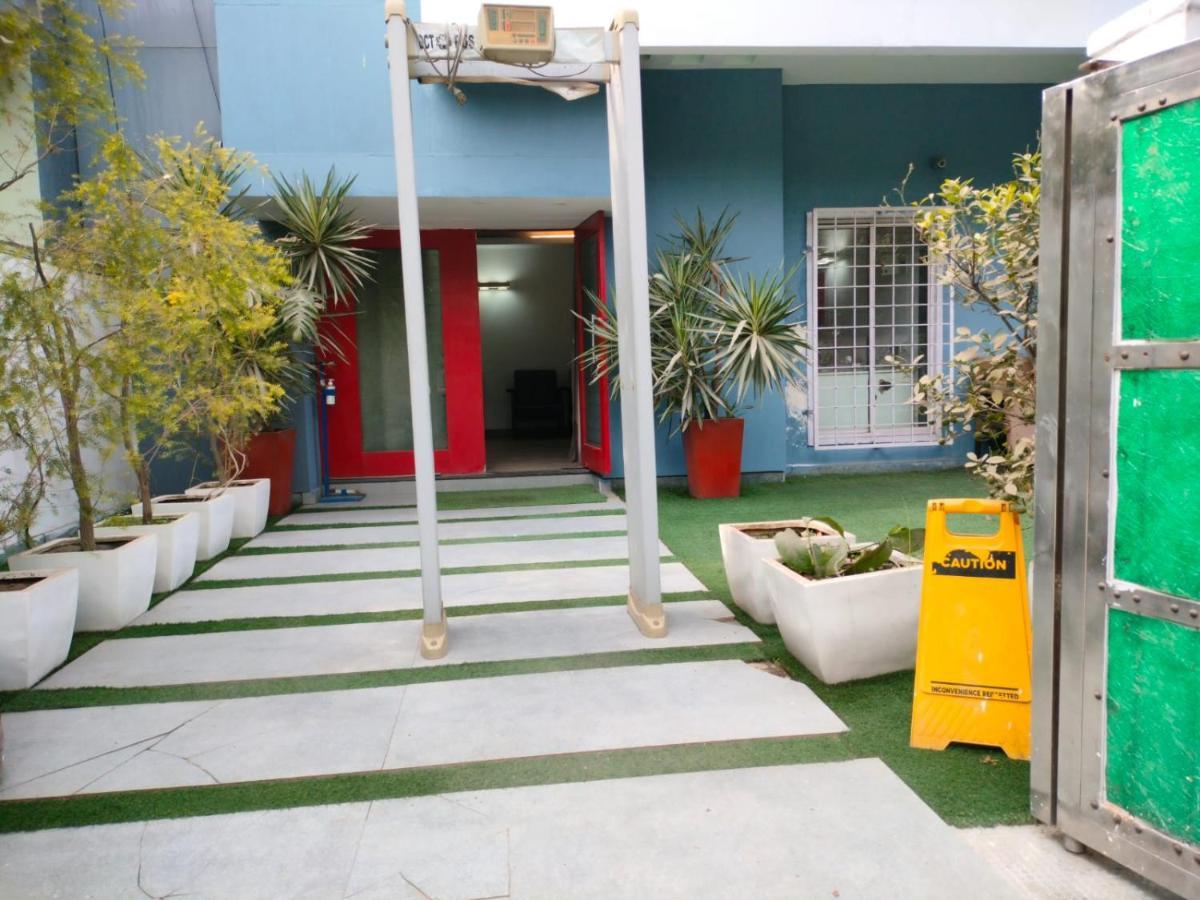 Divine Inn Couple Friendly Hotel Near Sector 51 Metro Station Noida Zewnętrze zdjęcie