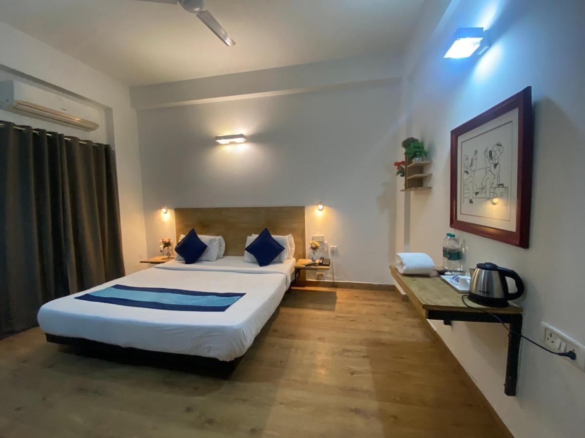 Divine Inn Couple Friendly Hotel Near Sector 51 Metro Station Noida Zewnętrze zdjęcie