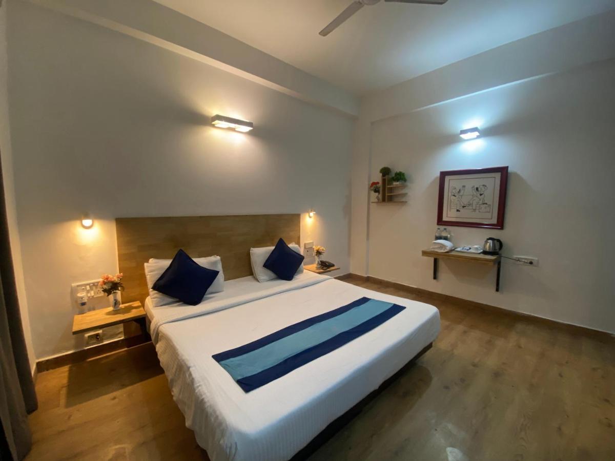 Divine Inn Couple Friendly Hotel Near Sector 51 Metro Station Noida Zewnętrze zdjęcie