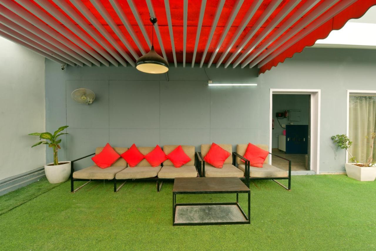 Divine Inn Couple Friendly Hotel Near Sector 51 Metro Station Noida Zewnętrze zdjęcie