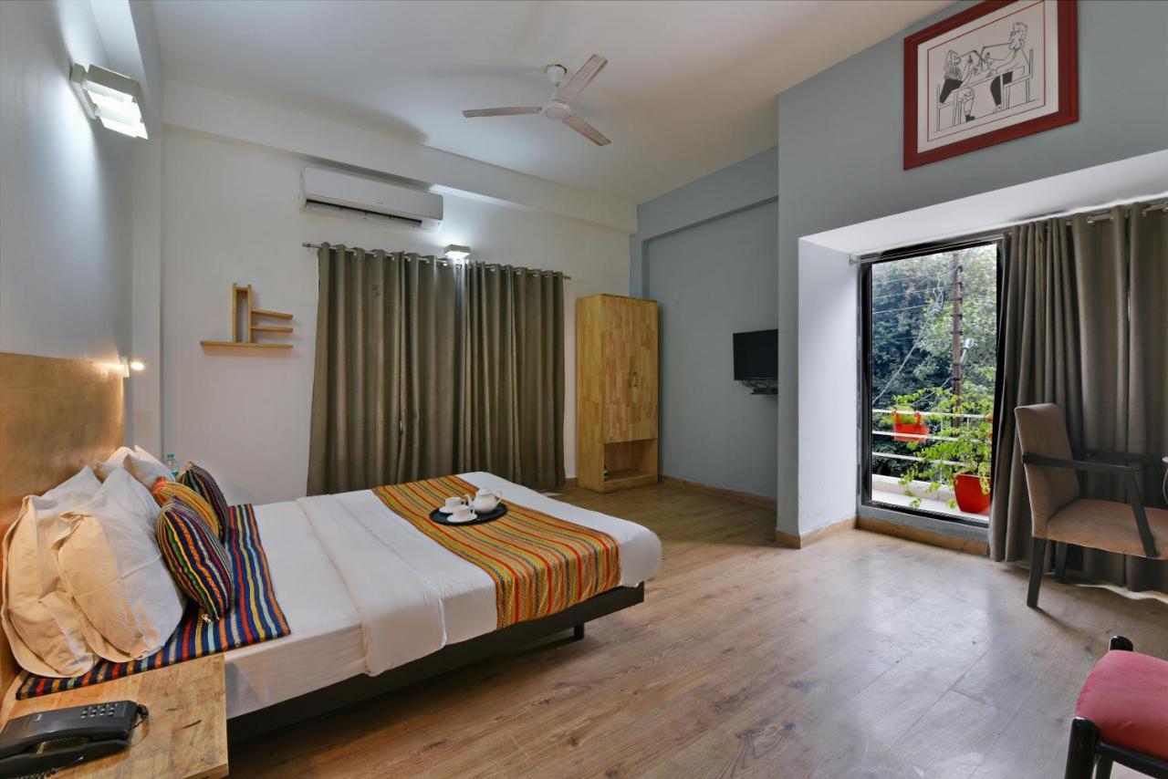 Divine Inn Couple Friendly Hotel Near Sector 51 Metro Station Noida Zewnętrze zdjęcie