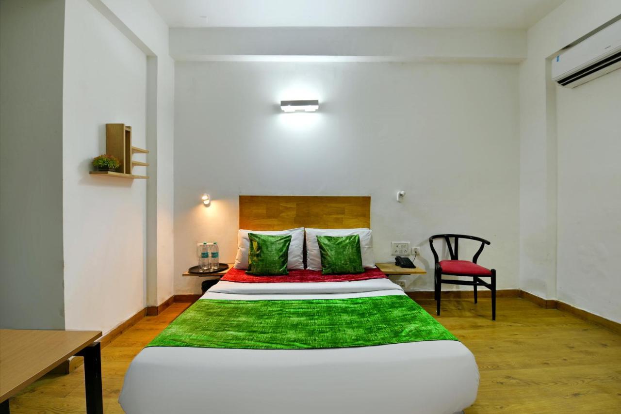 Divine Inn Couple Friendly Hotel Near Sector 51 Metro Station Noida Zewnętrze zdjęcie