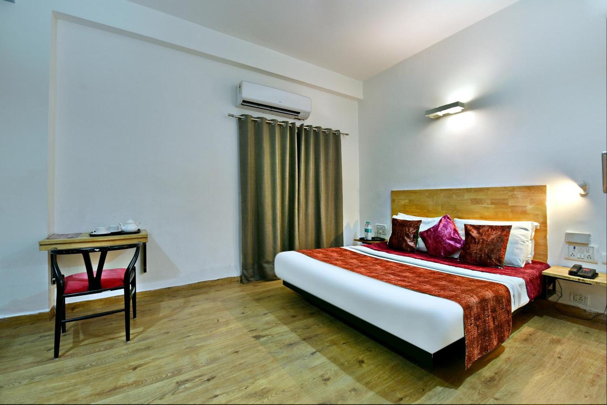 Divine Inn Couple Friendly Hotel Near Sector 51 Metro Station Noida Zewnętrze zdjęcie