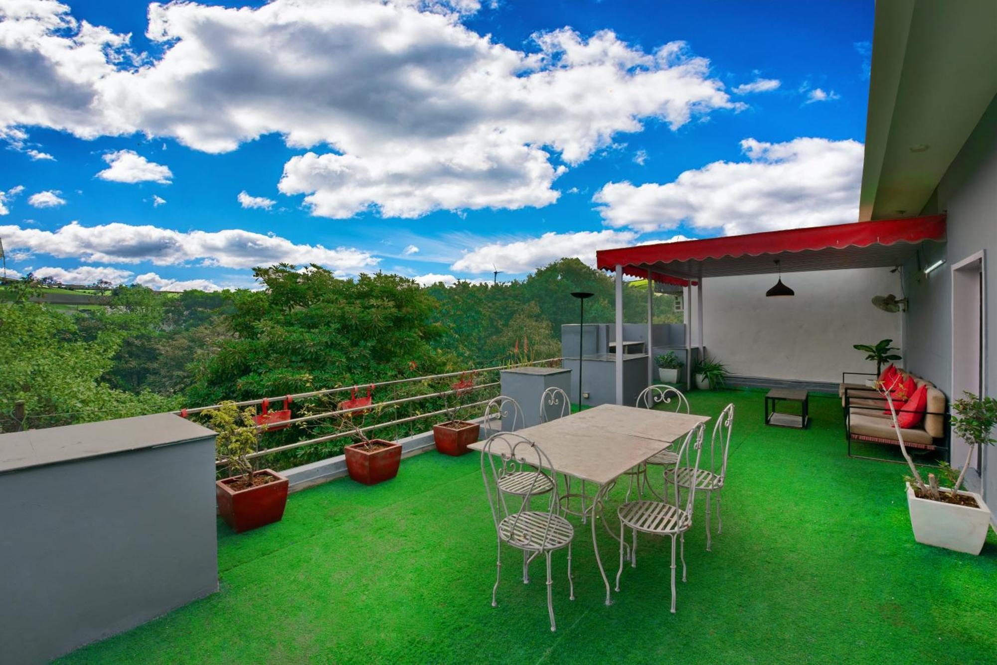 Divine Inn Couple Friendly Hotel Near Sector 51 Metro Station Noida Zewnętrze zdjęcie